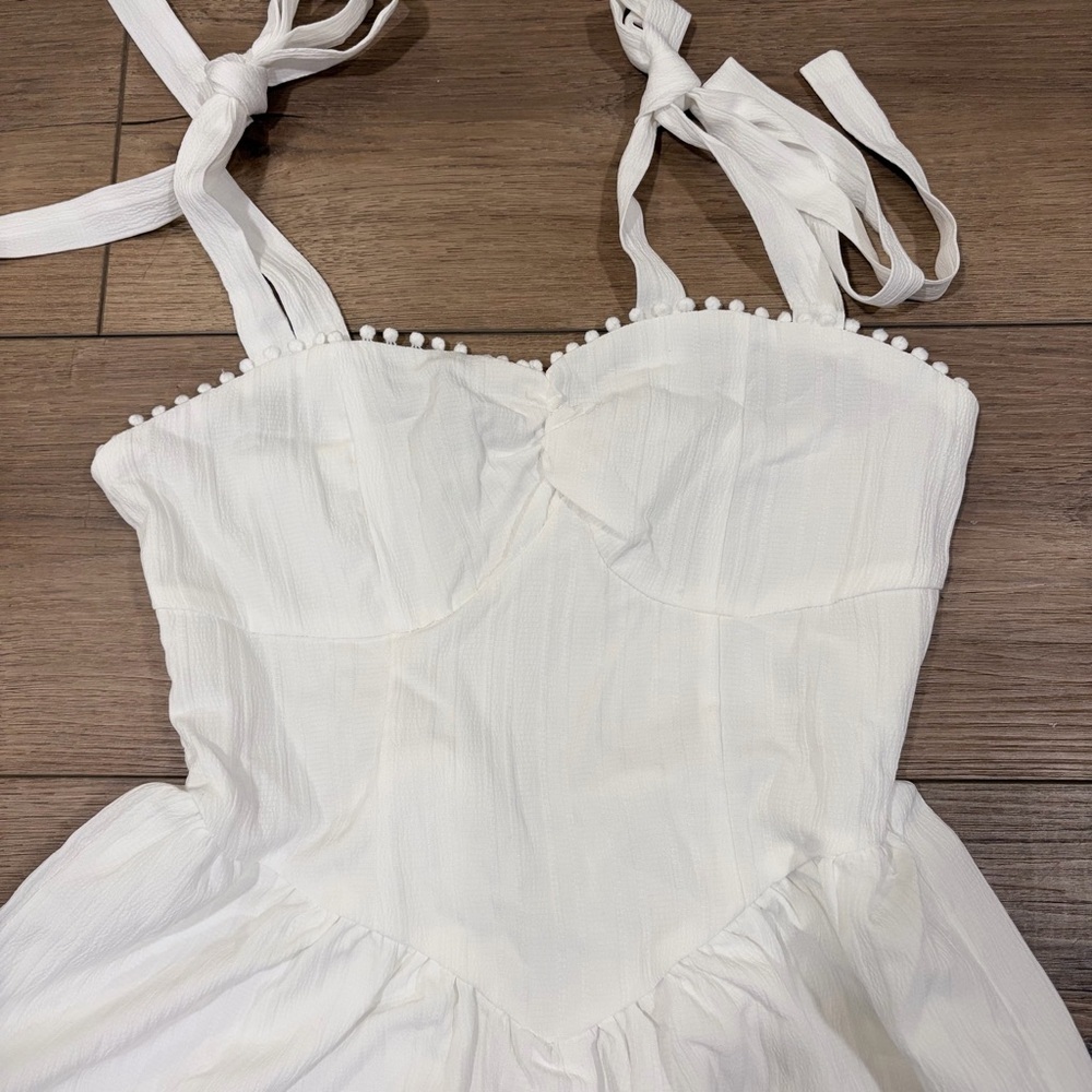 Romantic White Tie Shoulder Smocked Romper Breezy Feminine Summer S Cottagecore - Picture 5 of 10